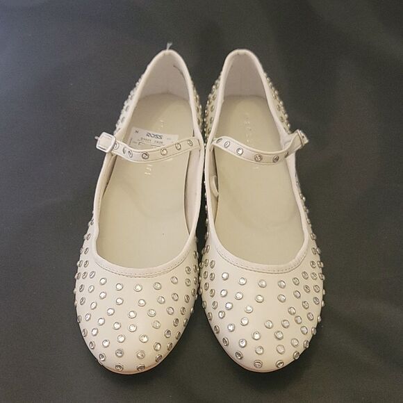 BRAND NEW MADDEN GIRL MARY JANE STYLE STUDDED LOW BLOCK HEEL SHOE R3 - Picture 3 of 16